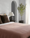 Avolite Throw - Maison Vogue