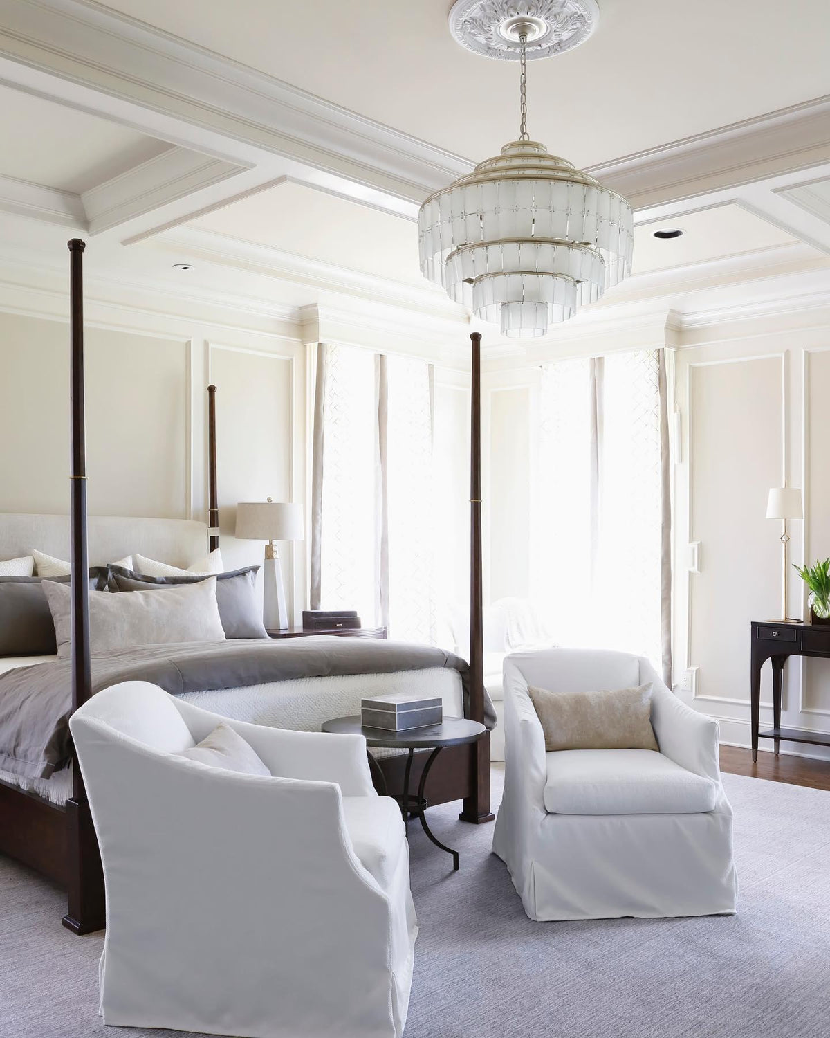 Sommelier White Chandelier - Maison Vogue