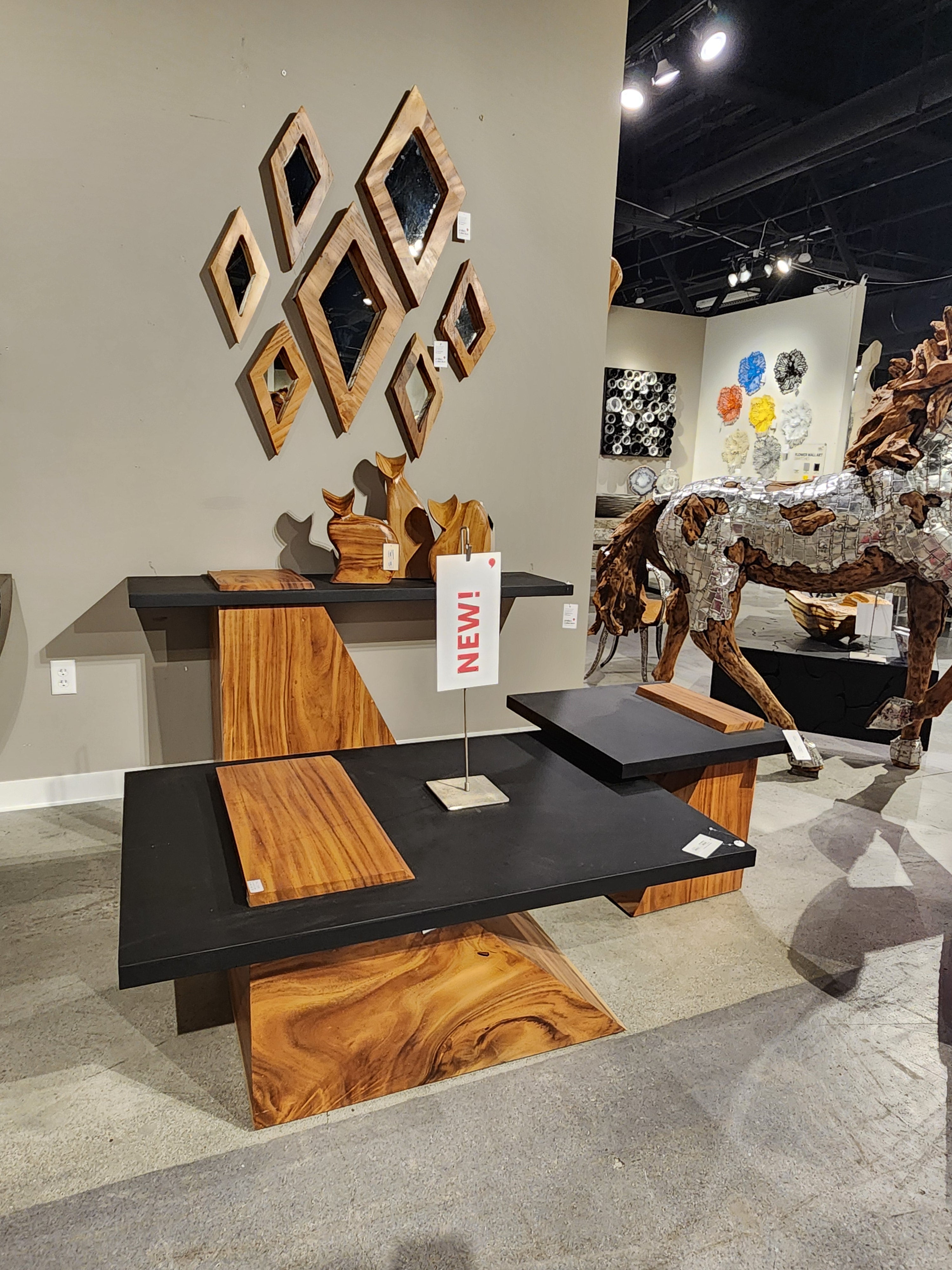 Slant Console Natural/Black – Maison Vogue