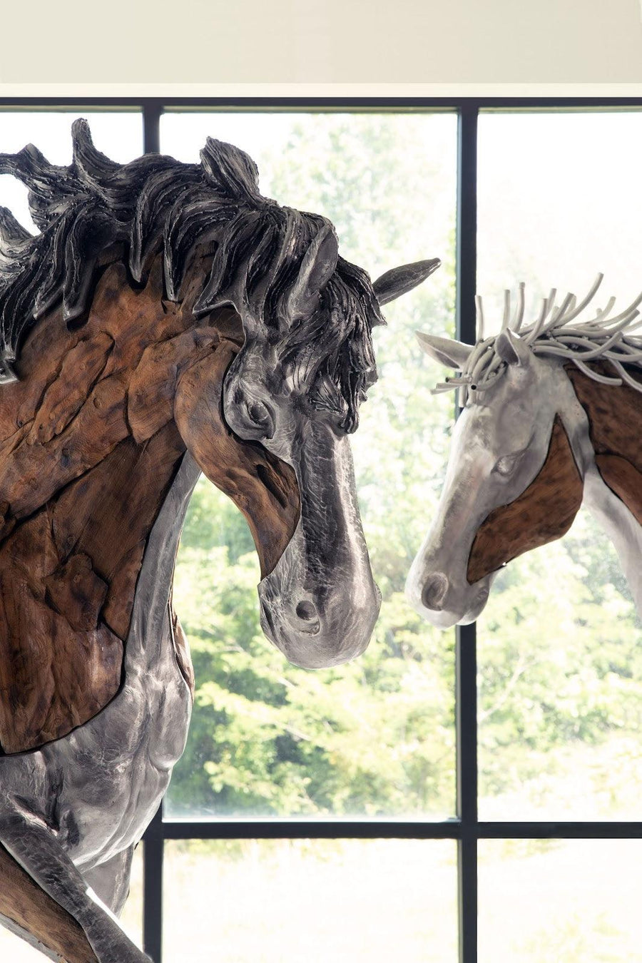 Mustang Horse Woodland Sculpture On Base Walking - Maison Vogue