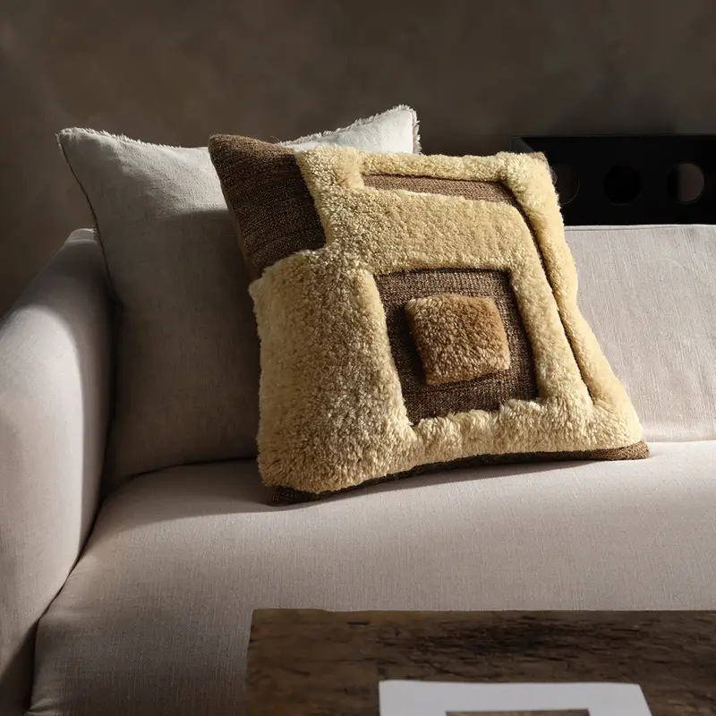 Roxy Pillow