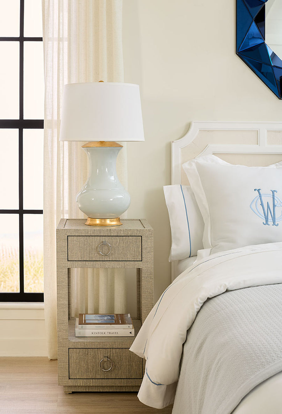 Thiri Lamp with Shade 17-inch White Linen, with Gold, Coconut White