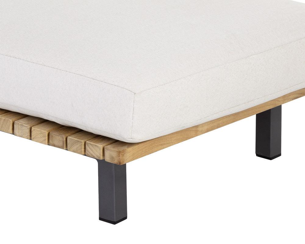 Geneve Lounger - Palazzo Cream - Maison Vogue