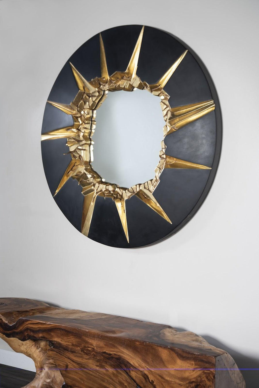 Circular Cracked Black and Gold Mirror - Maison Vogue