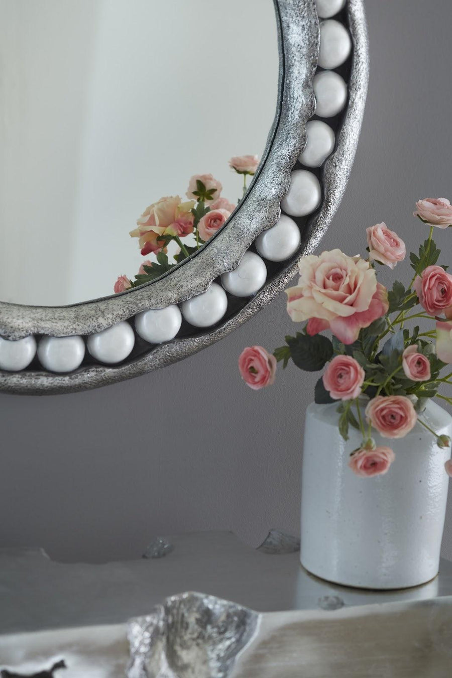 Pearl Round Silver Mirror - Maison Vogue