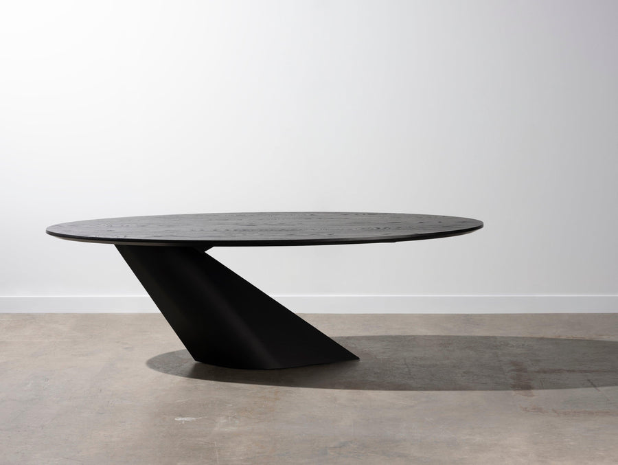 Oblo Dining Table- Onyx 94.5