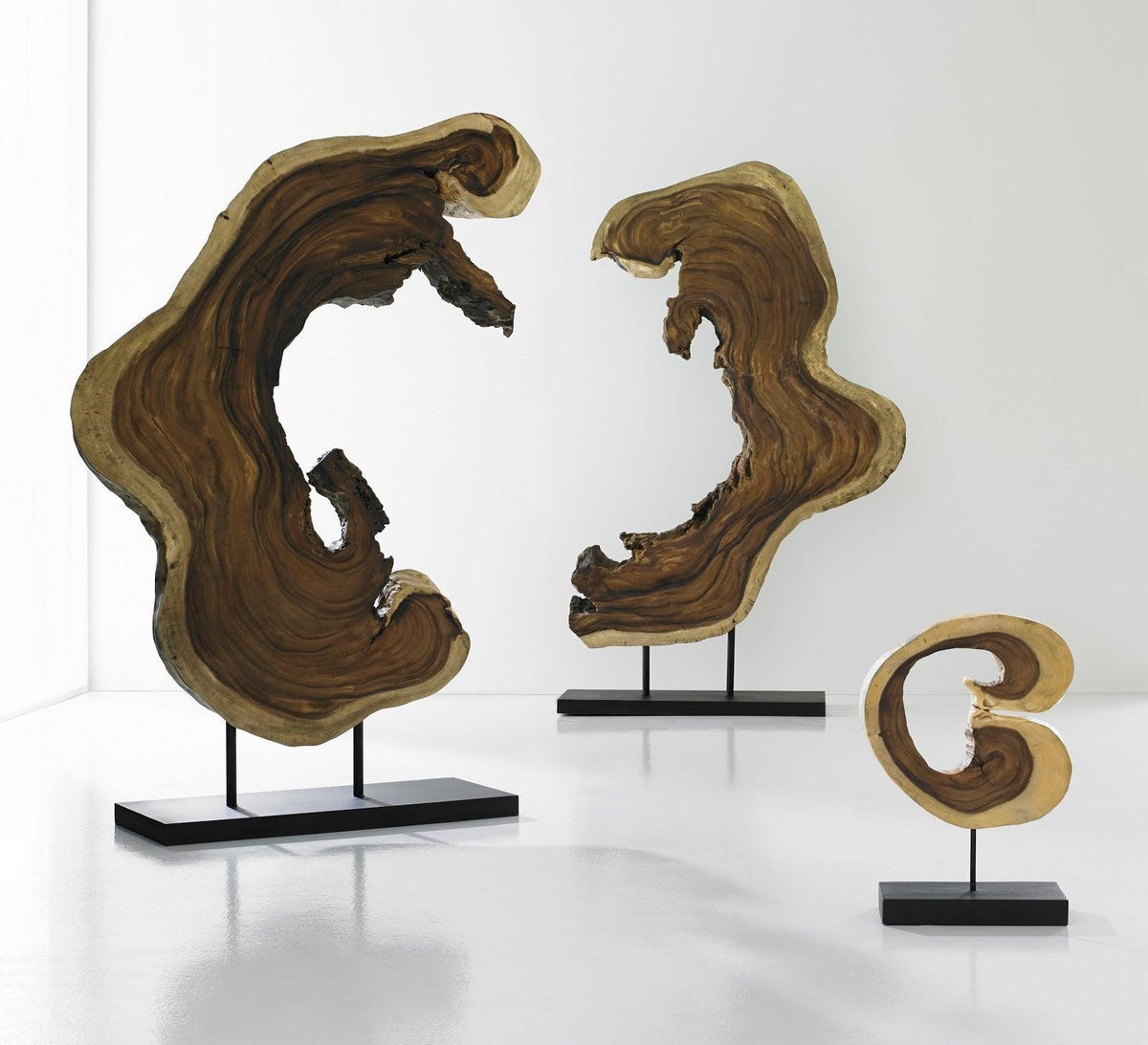 Creature Sculpture on Stand Natural - Maison Vogue